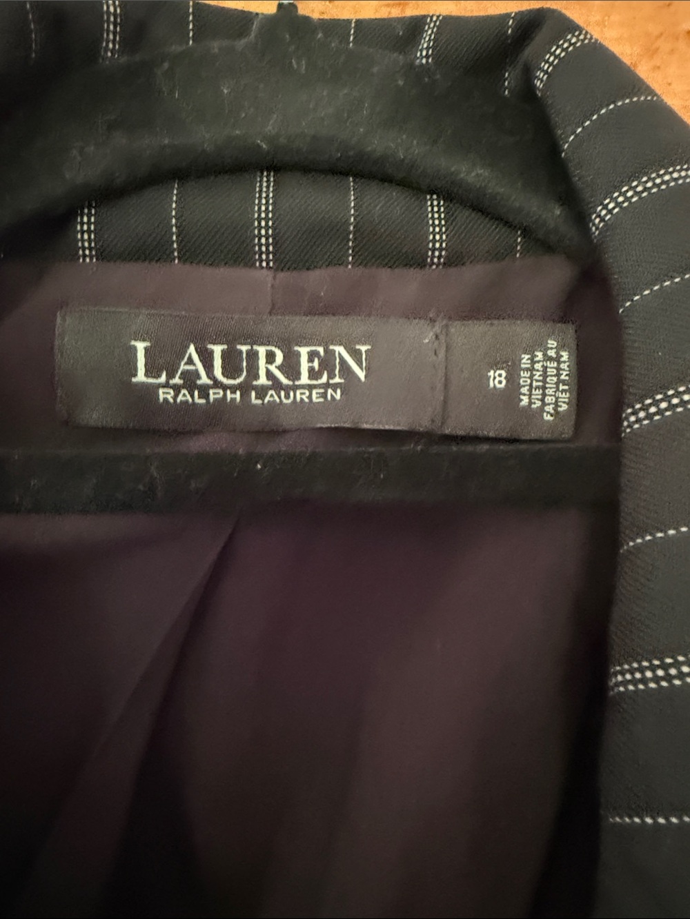 Lauren Ralph Lauren Black Pinstripe Single-Button Suit Blazer - Picture 2 of 3